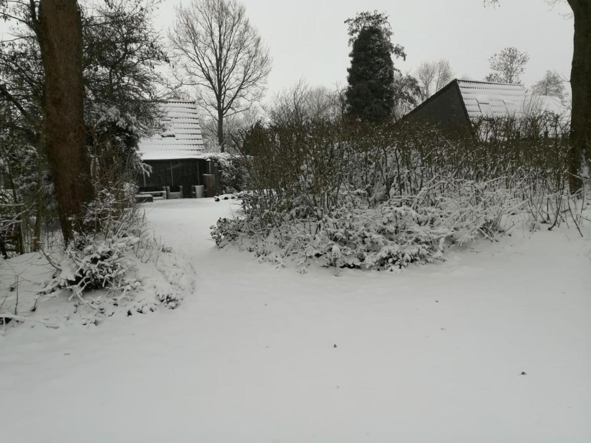 Oude-Tonge Holiday House Near Fishing Waters Extérieur photo