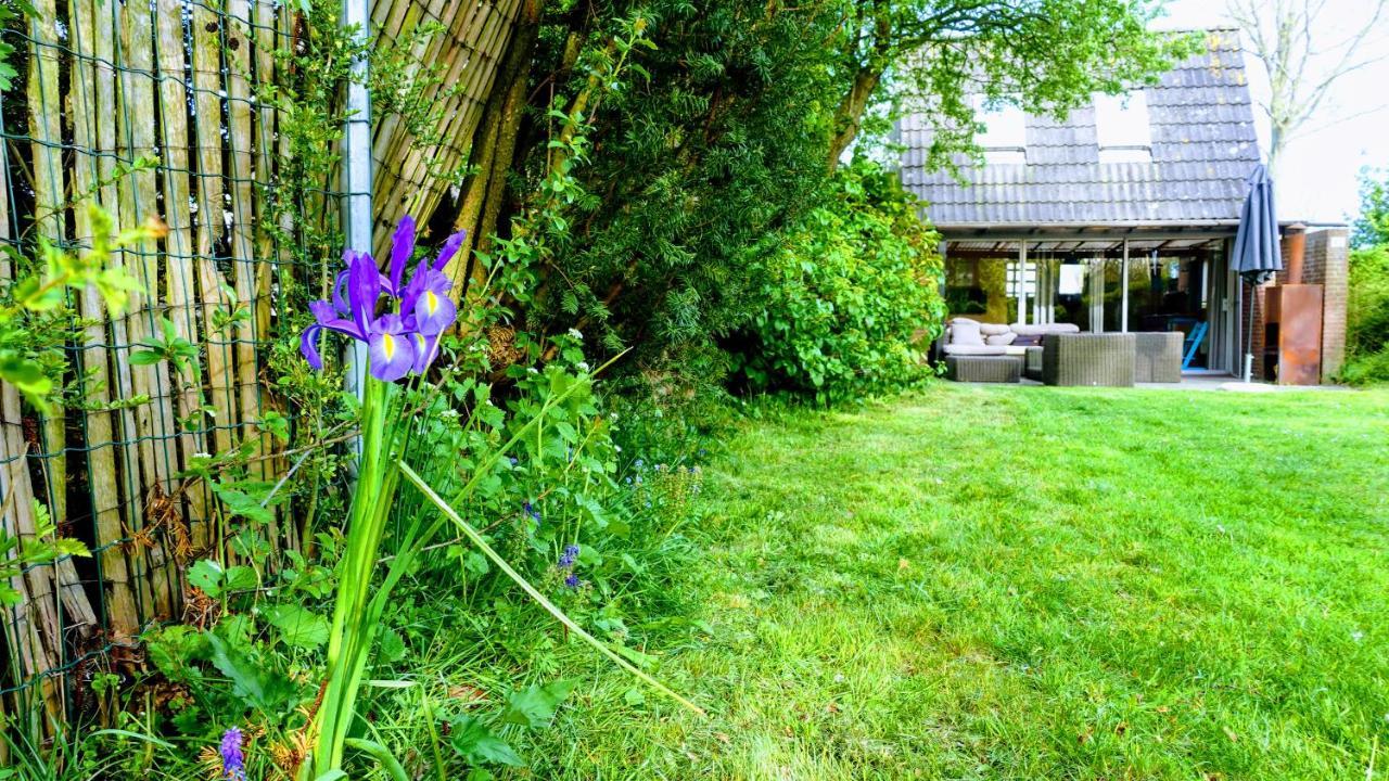 Oude-Tonge Holiday House Near Fishing Waters Extérieur photo